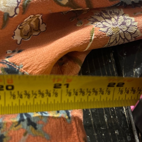 August Silk 100% button down floral shirt  blouse Size M - Picture 6 of 8